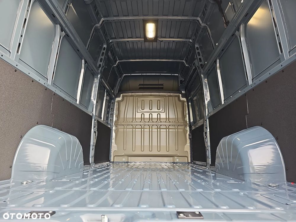 Peugeot BOXER Furgon L4H3 - 11