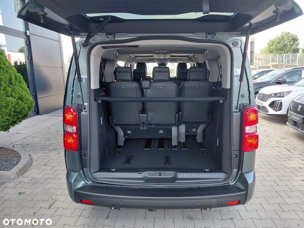 Peugeot Traveller 2.2 BlueHDi Long Business EAT8 - 11