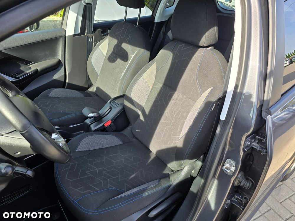 Peugeot 2008 - 12