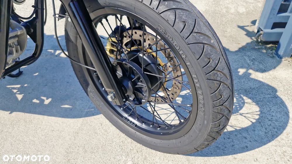 Royal Enfield Continental - 19