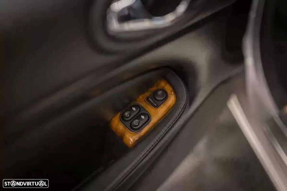 Jaguar XK XKR 4.0 Convertible - 11