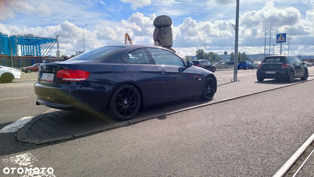 BMW Seria 3 325i - 5