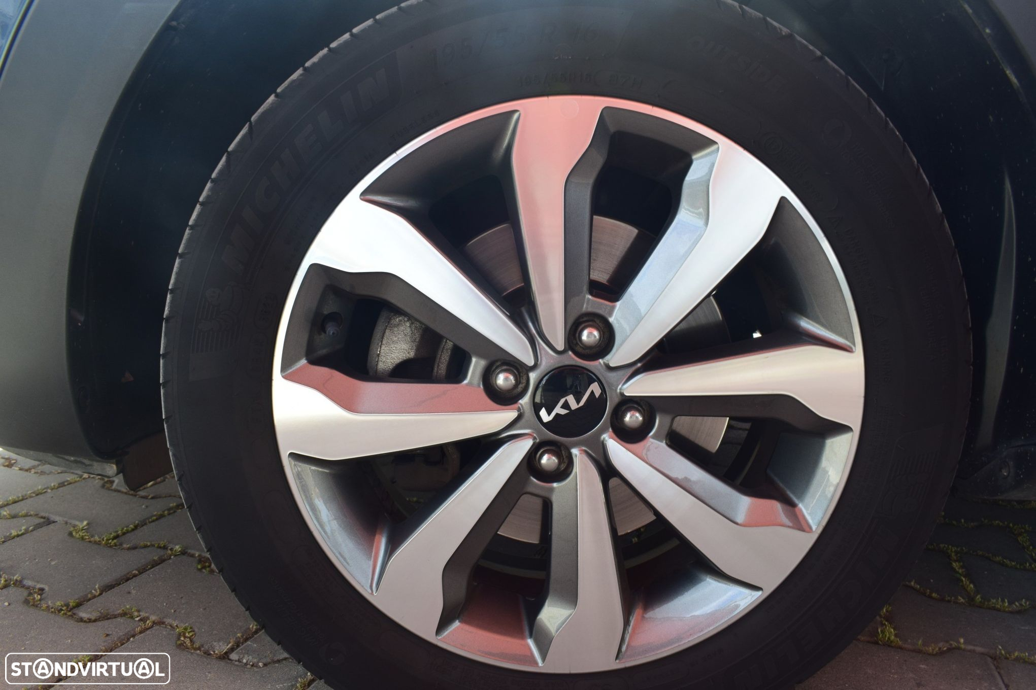 Kia Stonic 1.2 Dynamic - 6