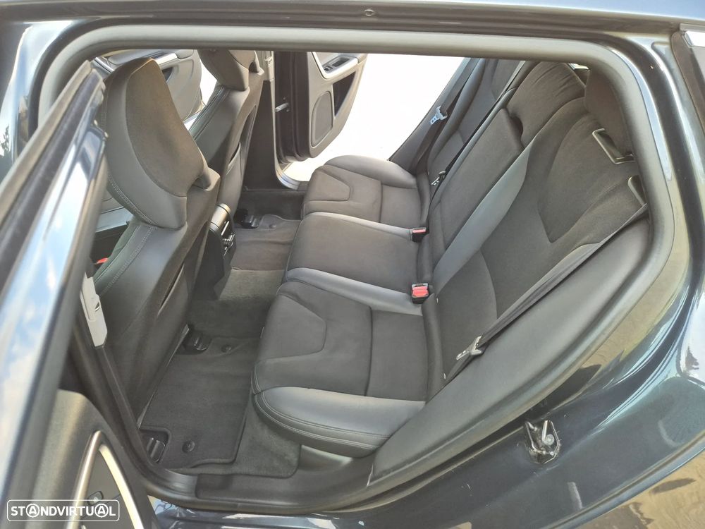 Volvo V60 1.6 D2 Momentum Eco - 15
