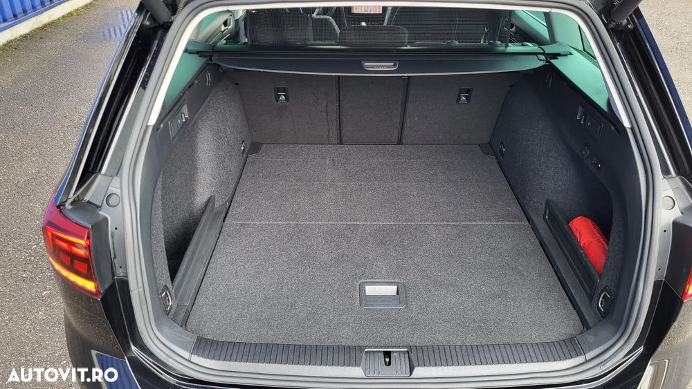 Volkswagen Passat Variant 2.0 TDI DSG Business - 40