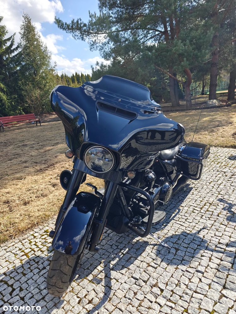 Harley-Davidson Touring Street Glide - 3