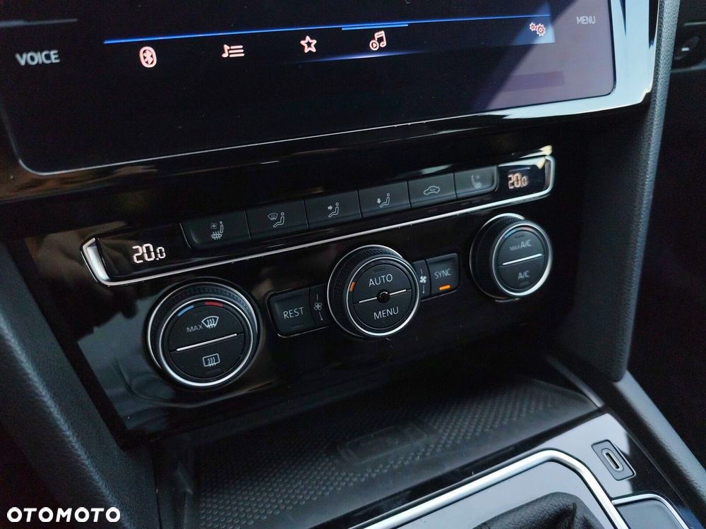 Volkswagen Passat 2.0 TSI Business DSG - 23