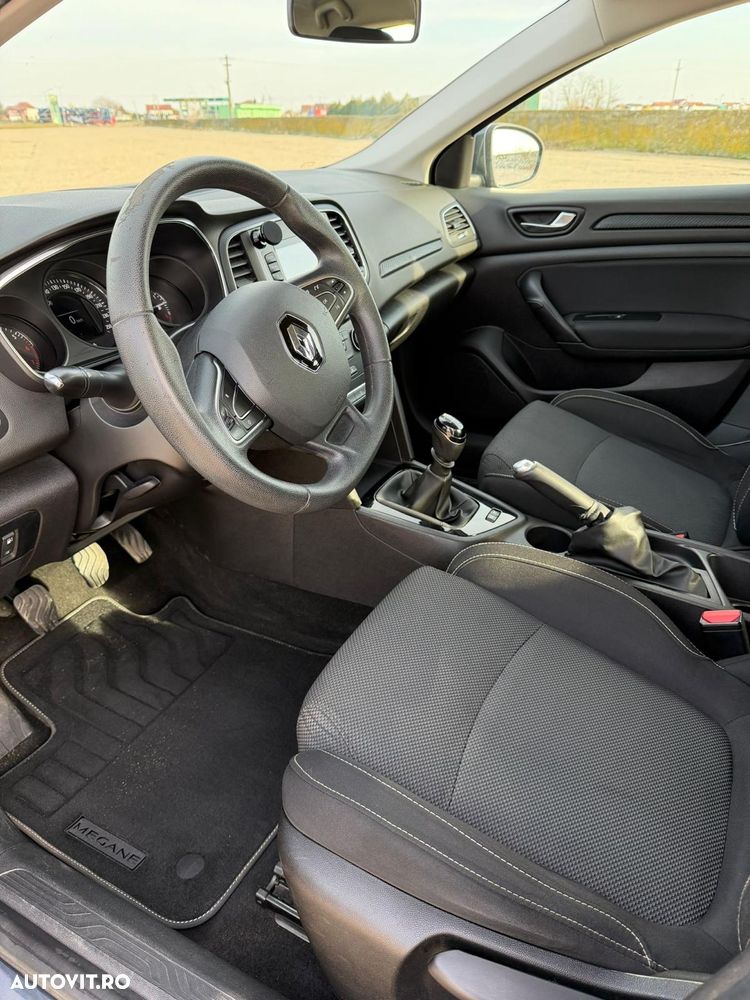 Renault Megane TCE GPF Zen - 18