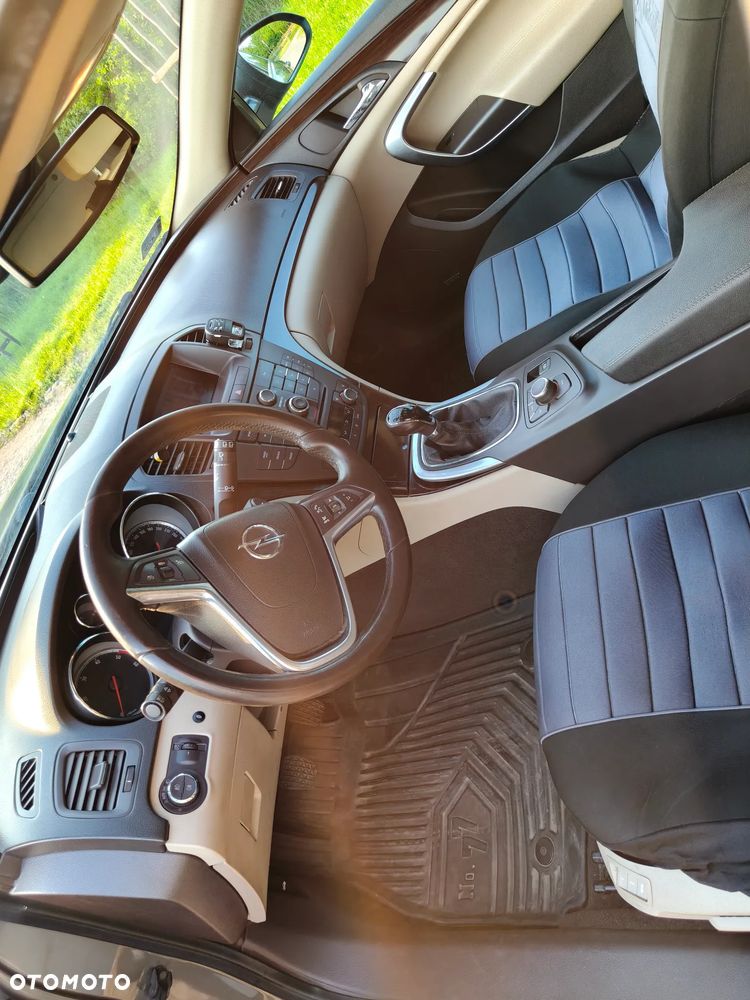 Opel Insignia 2.0 CDTI Cosmo - 9