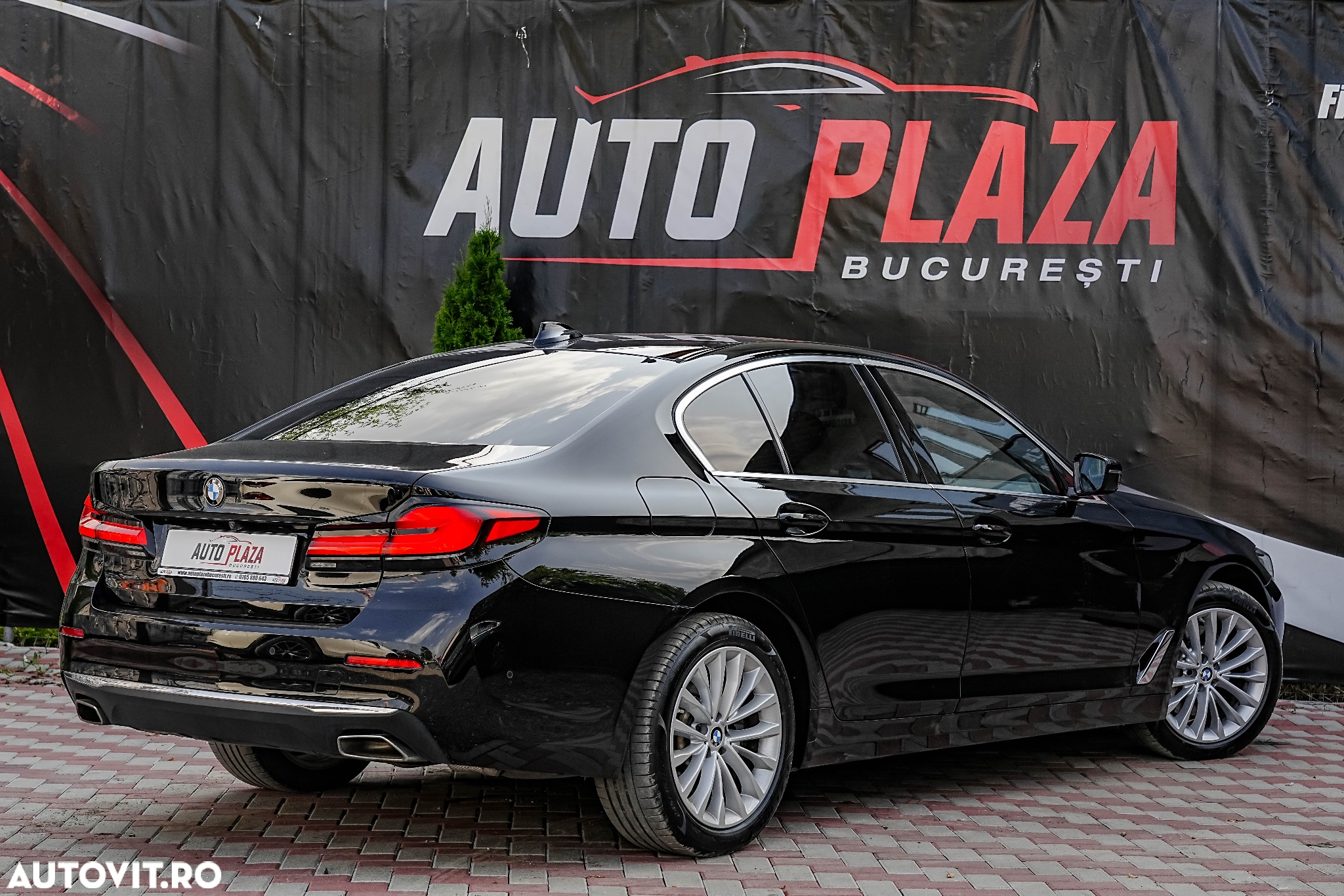 BMW Seria 5 530i xDrive Aut. Luxury Line - 8