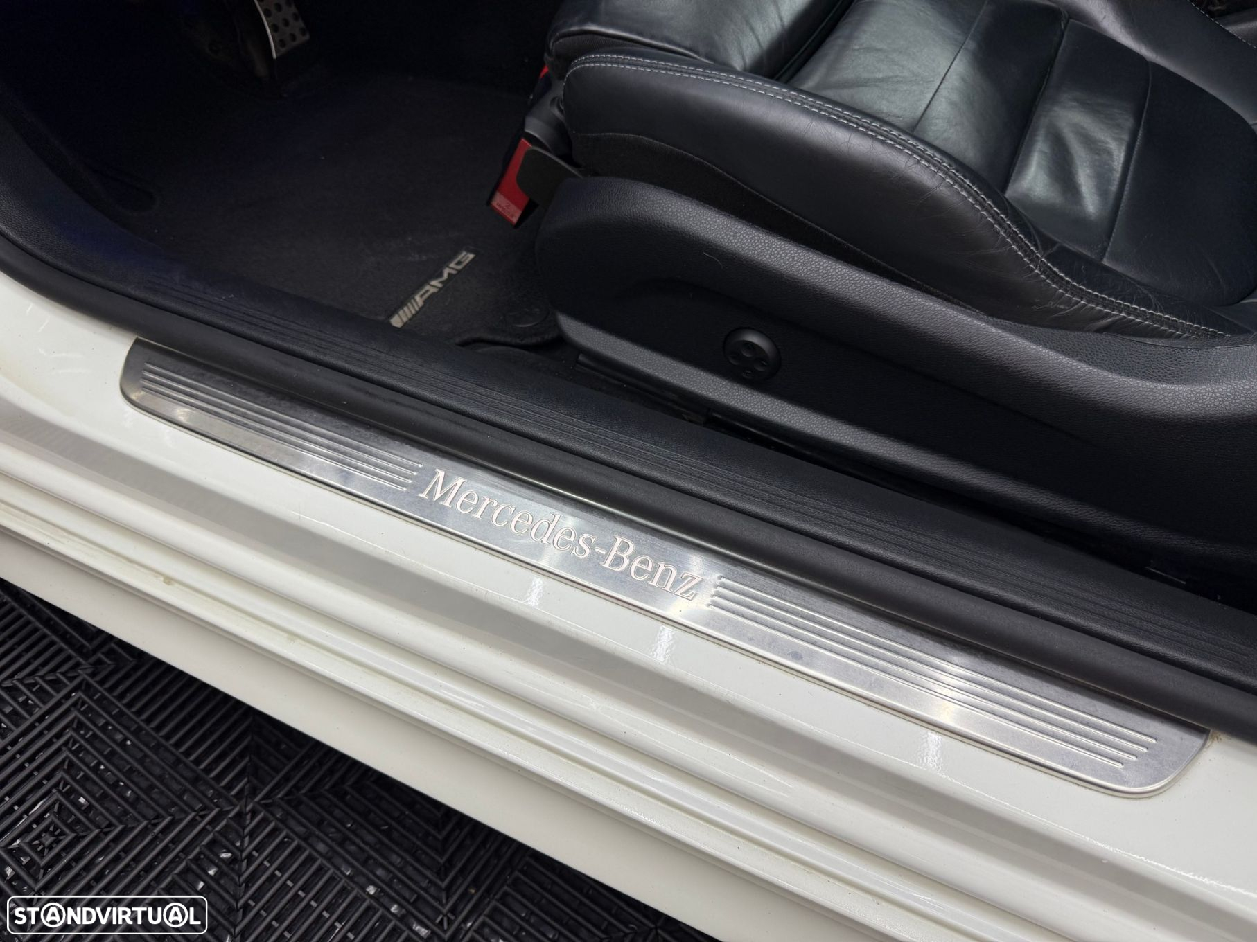 Mercedes-Benz E 220 d Coupe 9G-TRONIC AMG Line - 21