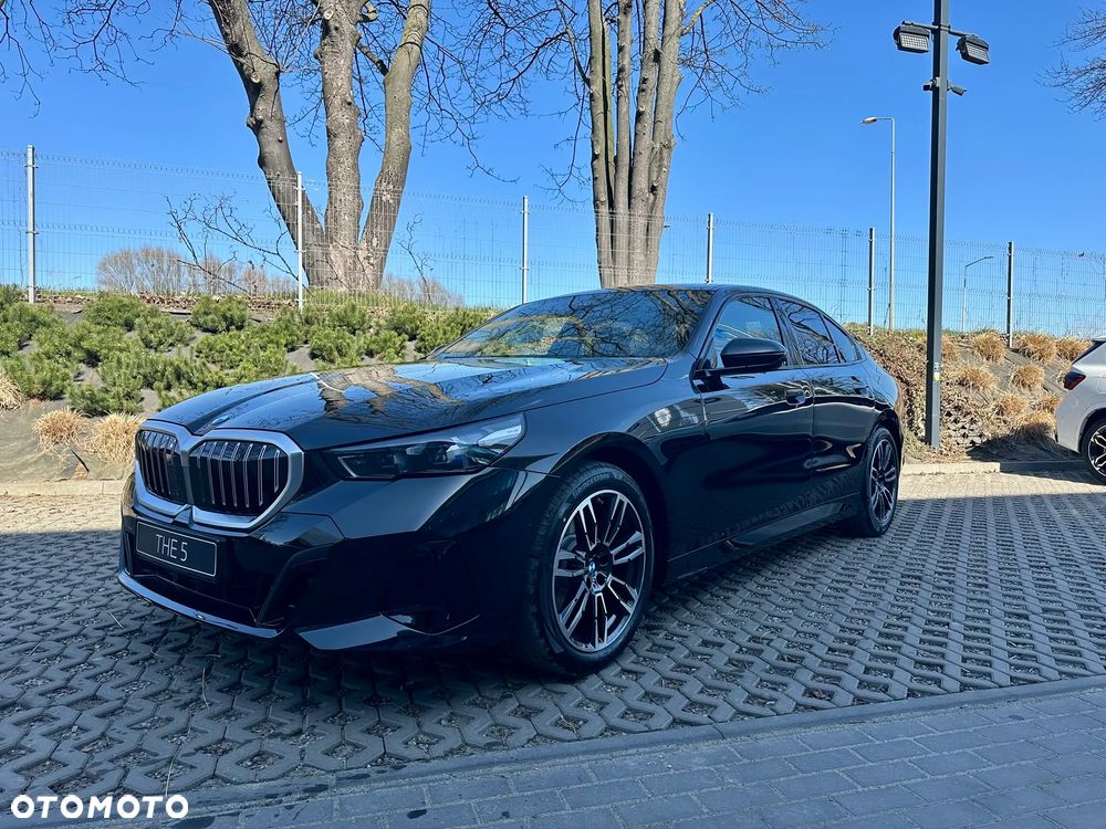 BMW Seria 5 520d xDrive mHEV - 1