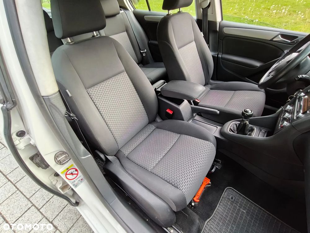 Volkswagen Golf 1.6 TDI DPF BlueMotion Technology Team - 23