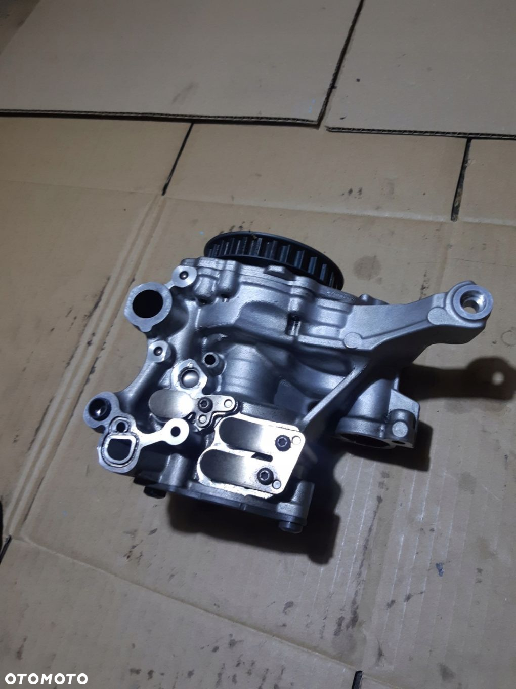 AUDI A4 B9 A5 F5 8W 2.0 TDI POMPA OLEJU 04L145208AA - 8