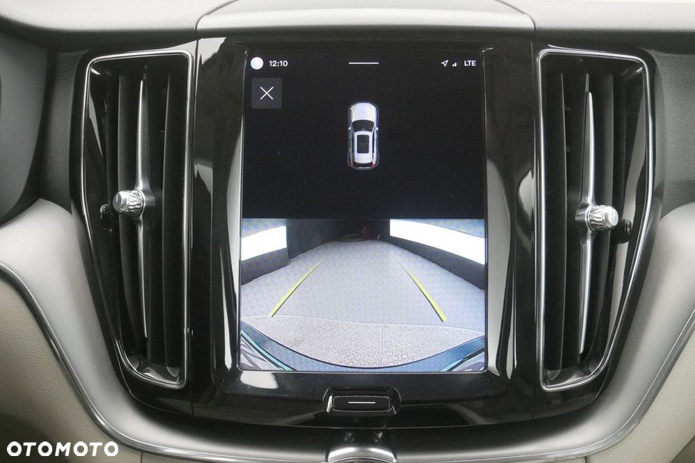 Volvo XC 60 B5 B AWD Core - 20