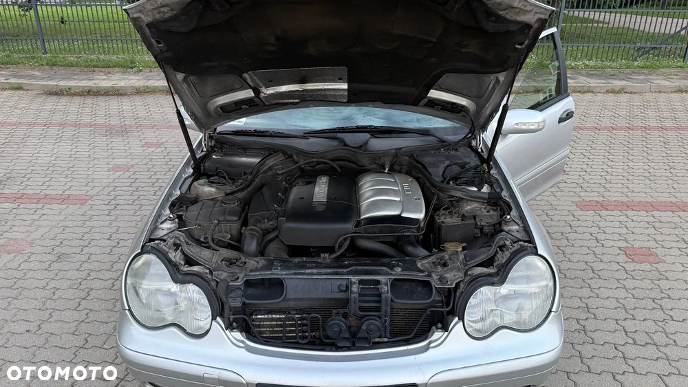 Mercedes-Benz Klasa C 220 CDI Classic - 11