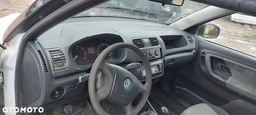 Skoda Fabia ii 1,4 tdi 80 km wtryskiwacz wtrysk - 7