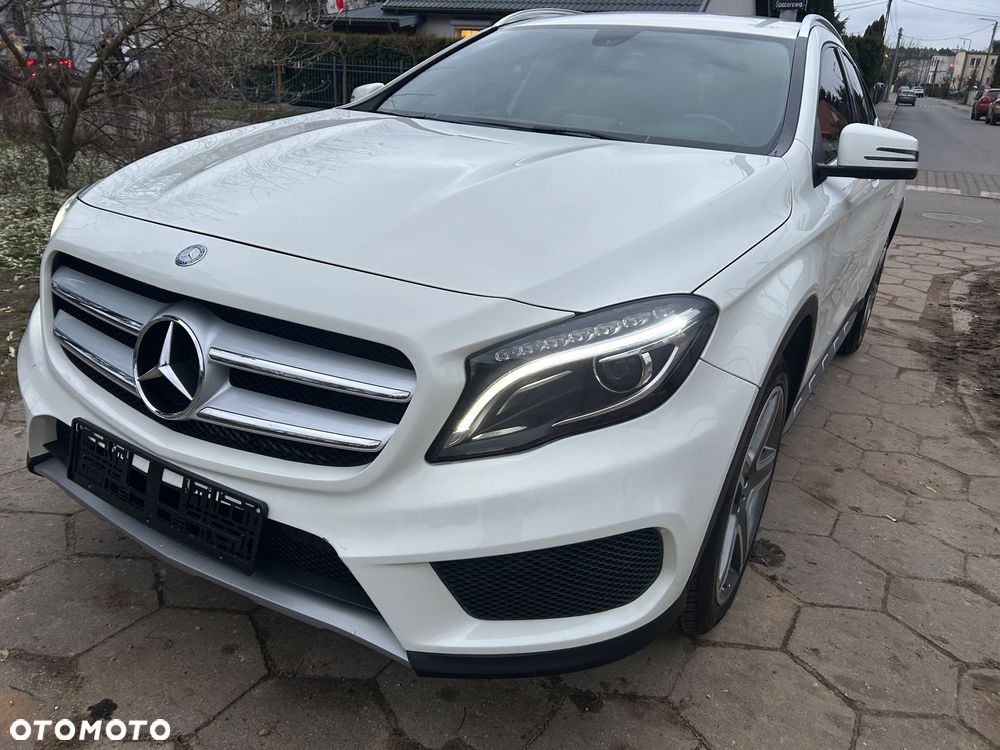 Mercedes-Benz GLA 250 4Matic 7G-DCT AMG Line - 29