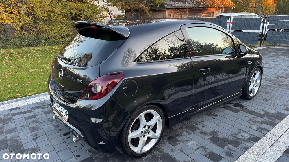Opel Corsa 1.6 Turbo OPC Nürburgring Edition - 23