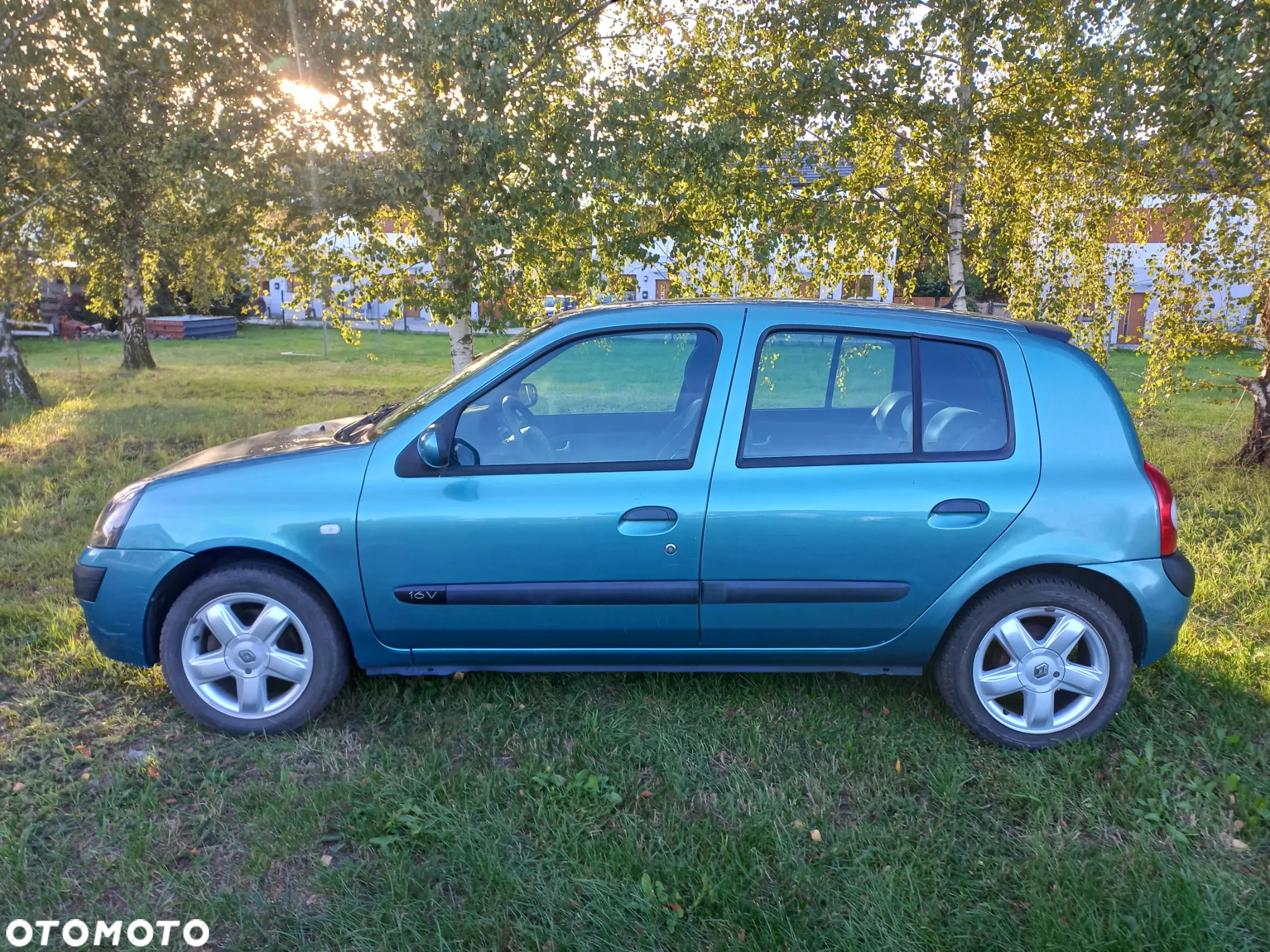 Renault Clio 1.2 16V Authentique - 5
