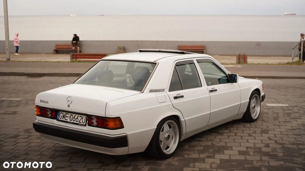 Mercedes-Benz W201 (190) - 8
