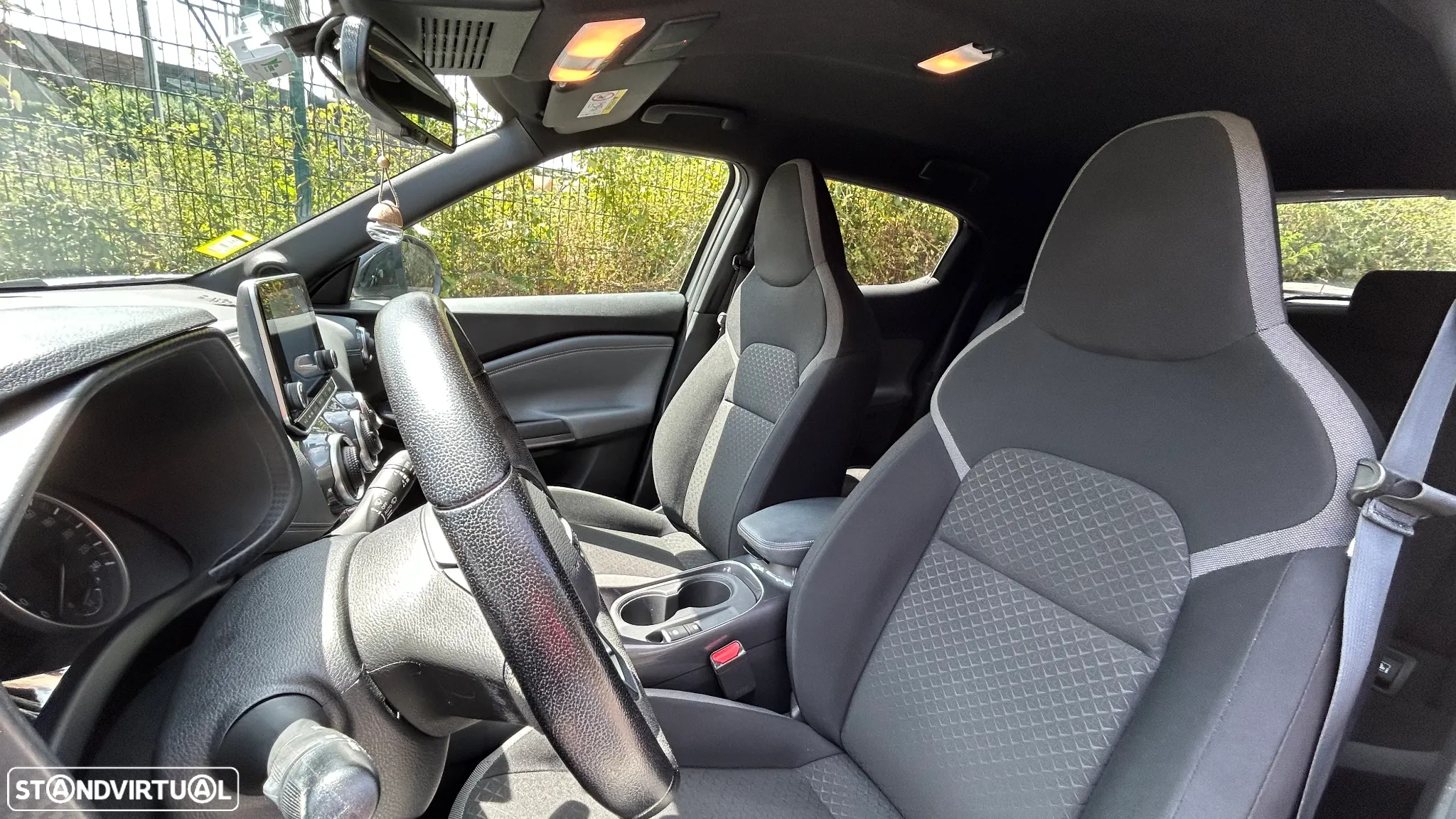 Nissan Juke 1.0 DIG-T N-Connecta - 9