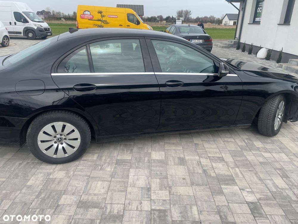 Mercedes-Benz Klasa E 200 d 9G-TRONIC Exclusive - 32