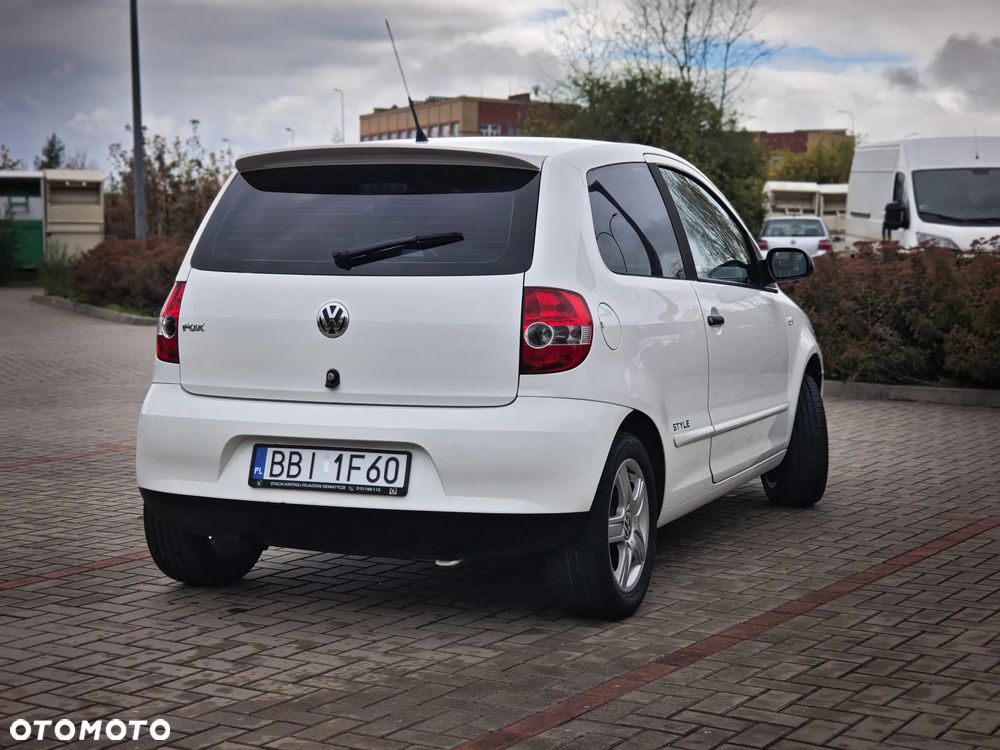 Volkswagen Fox 2011 photo 3