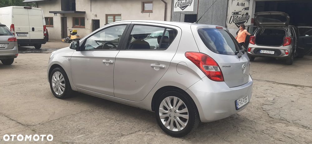 Hyundai i20 - 17
