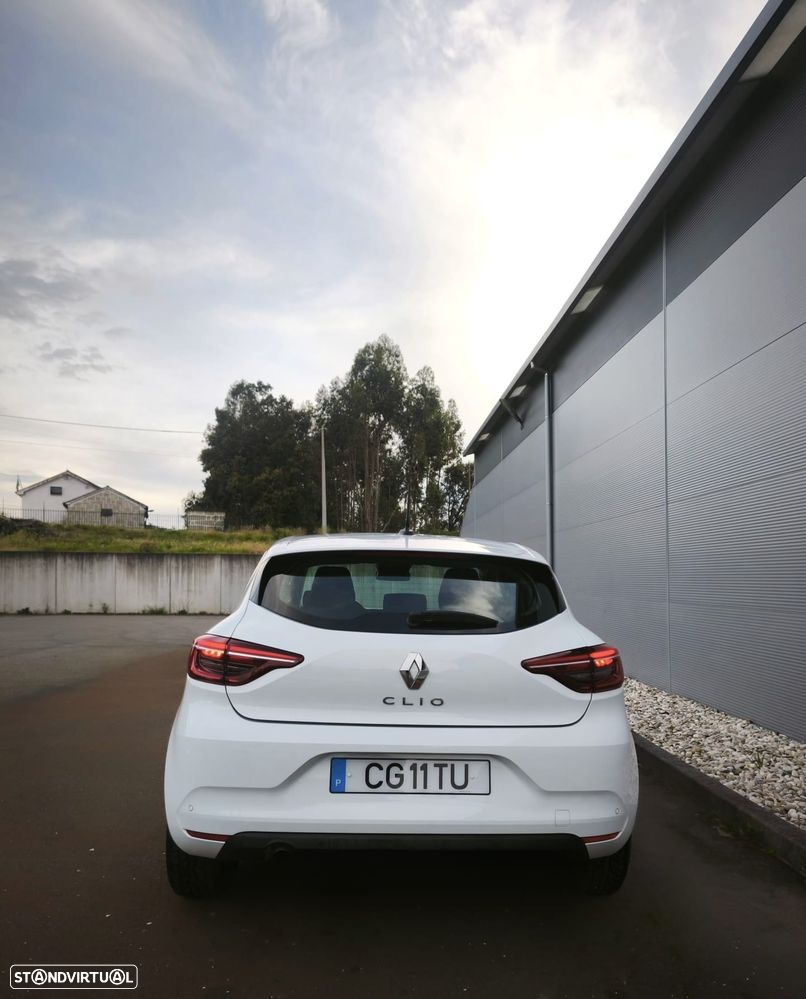 Renault Clio - 6
