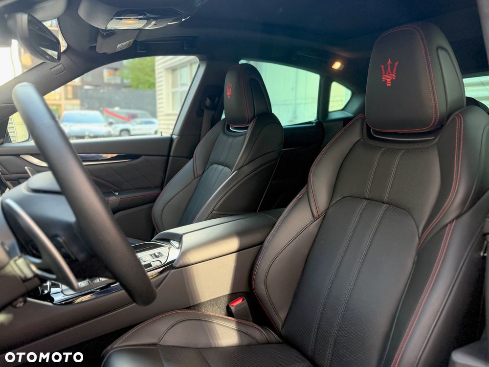 Maserati Levante Modena - 12