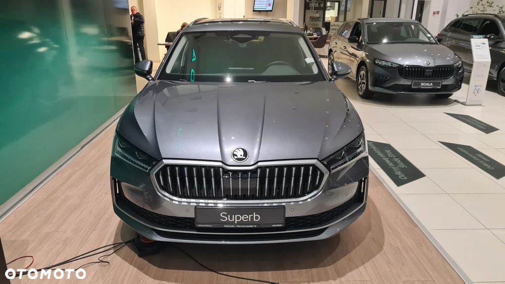 Skoda Superb 2.0 TDI SCR 4x4 Edition 130 DSG - 2