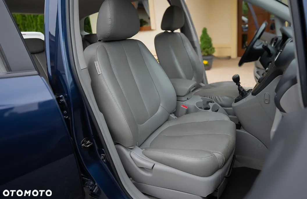 Kia Carens 2.0 CRDi Voyage 7os - 30