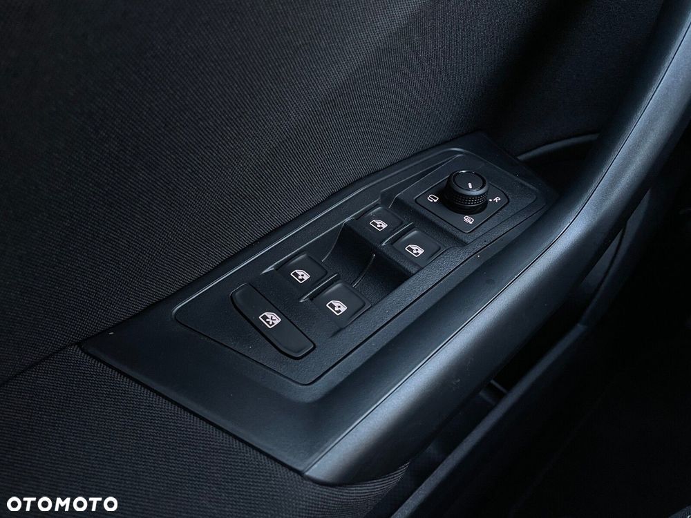 Volkswagen T-Roc 1.5 TSI Life Plus - 24