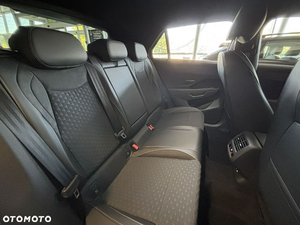 Volkswagen T-Roc 1.5 eTSI R-Line DSG - 19