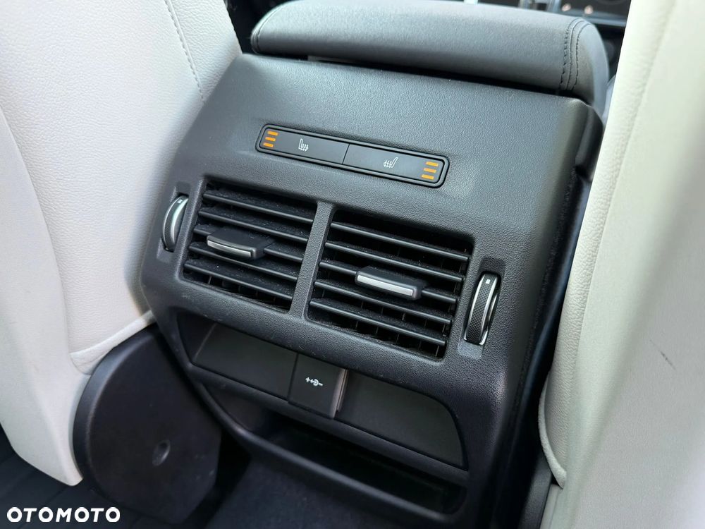 Land Rover Discovery Sport ver-2-0-p200-mhev-hse - 32