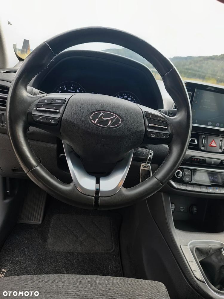 Hyundai i30 1.5 T-GDI 48V Smart - 9
