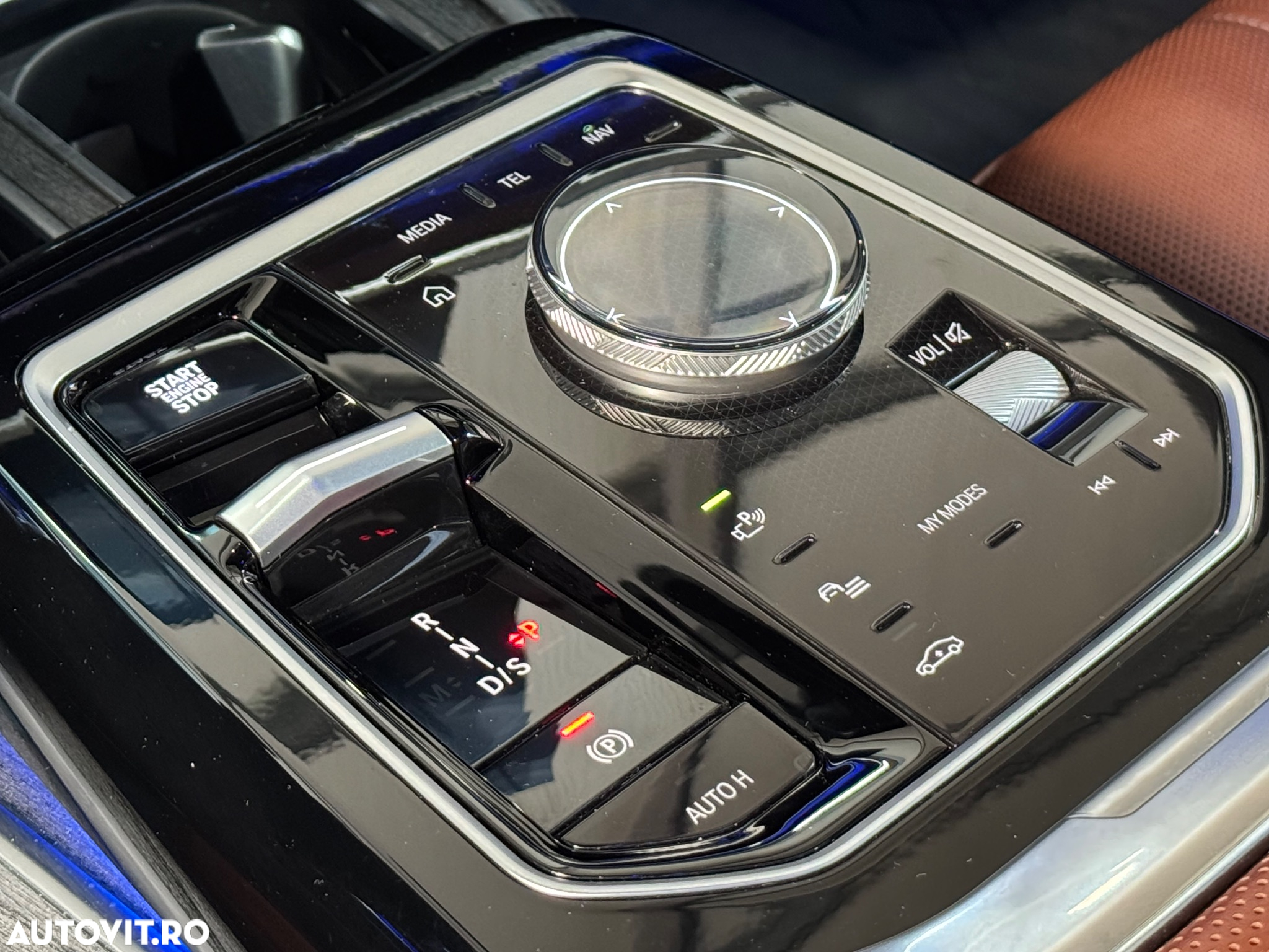 BMW Seria 7 740d xDrive MHEV - 26
