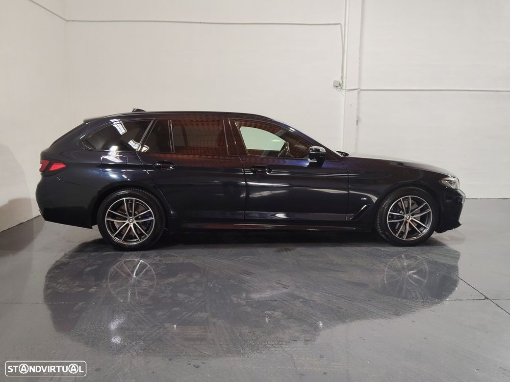 BMW 530 e Pack Desportivo M - 13