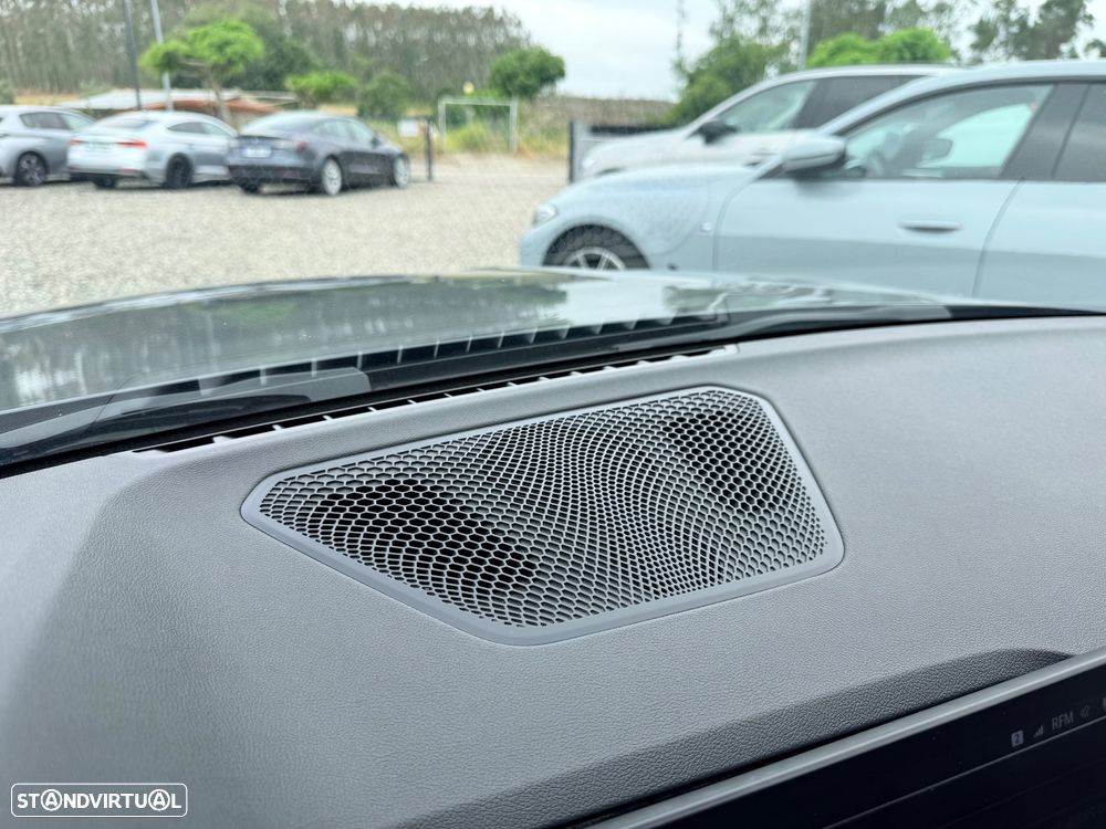 BMW 330 e Line Sport Auto - 37