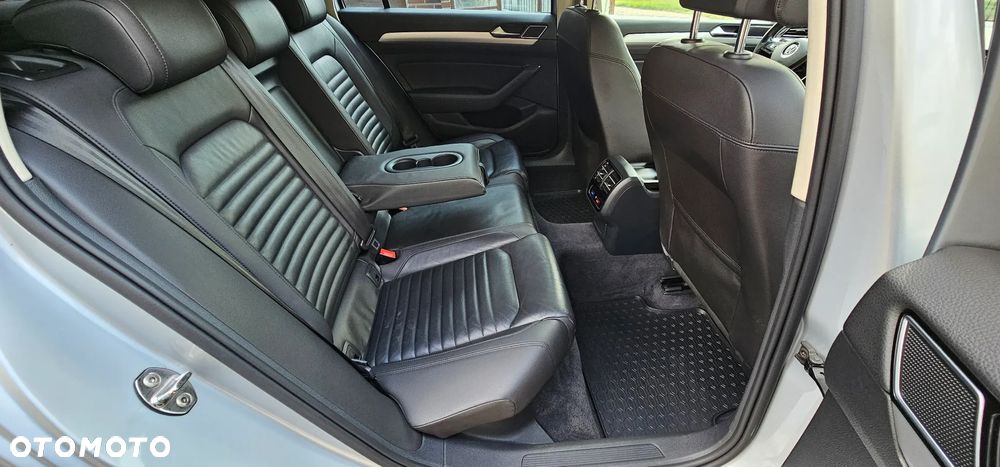 Volkswagen Passat 2.0 TDI BMT Highline DSG - 19