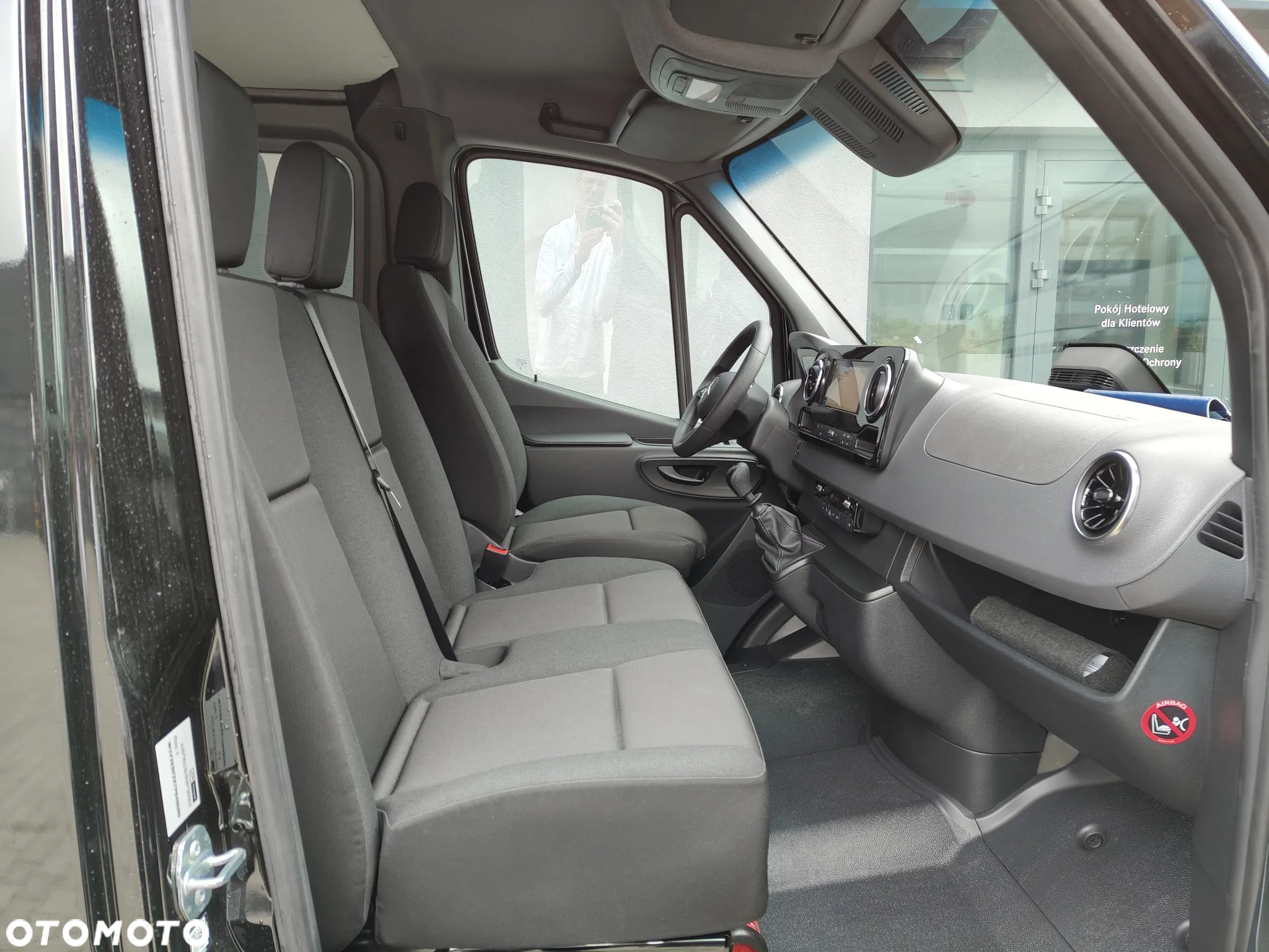 Mercedes-Benz Sprinter - 12