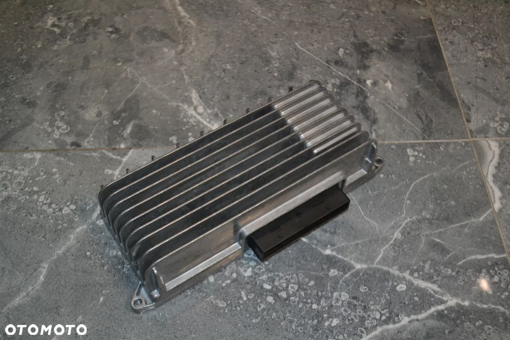 AUDI A4 B8 A5 WZMACNIACZ GŁOŚNIKÓW AUDIO 8T0035223AH - 1