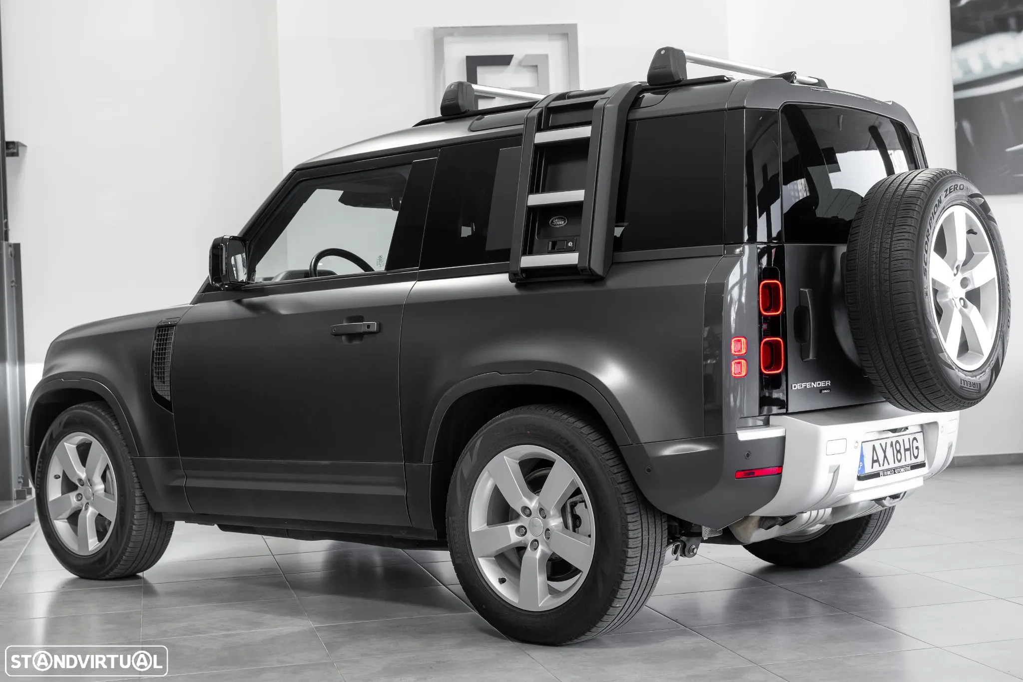 Land Rover Defender 3.0 D300 90 AWD X-Dynamic HSE - 6