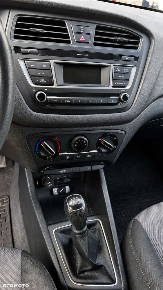 Hyundai i20 - 14
