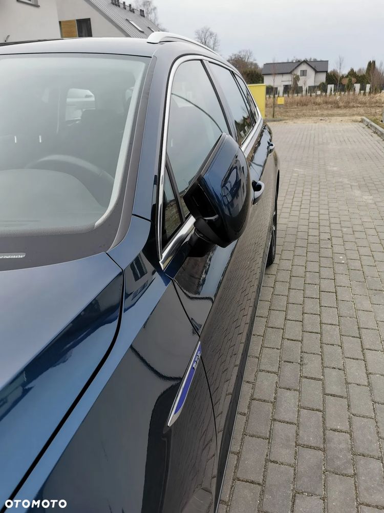 Volkswagen Passat - 36