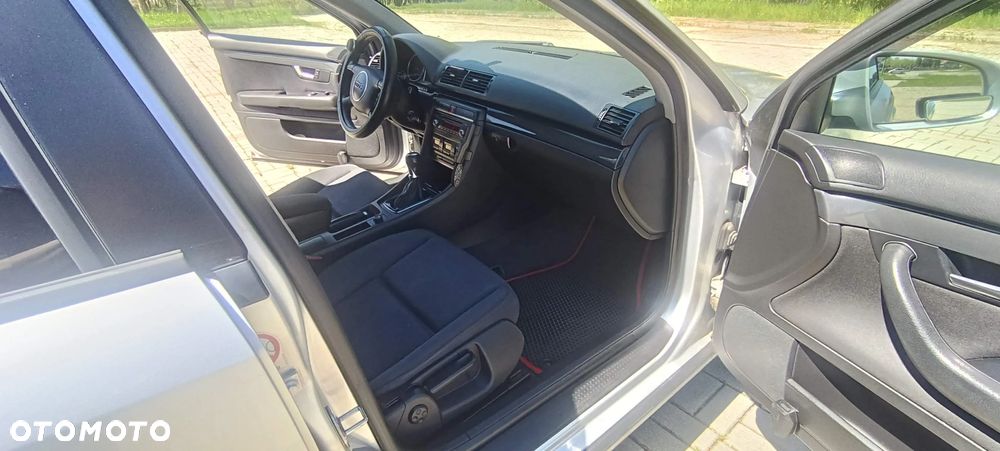 Audi A4 Avant - 11
