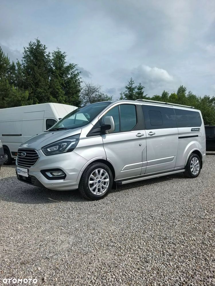 Ford Tourneo Custom - 1