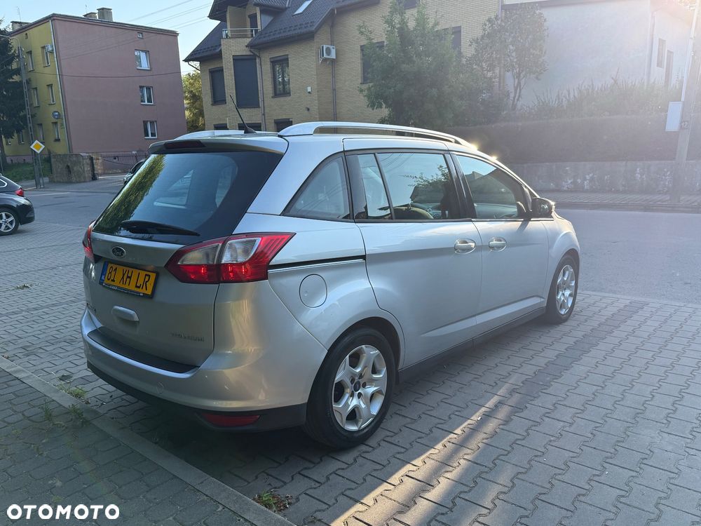 Ford Grand C-MAX - 4