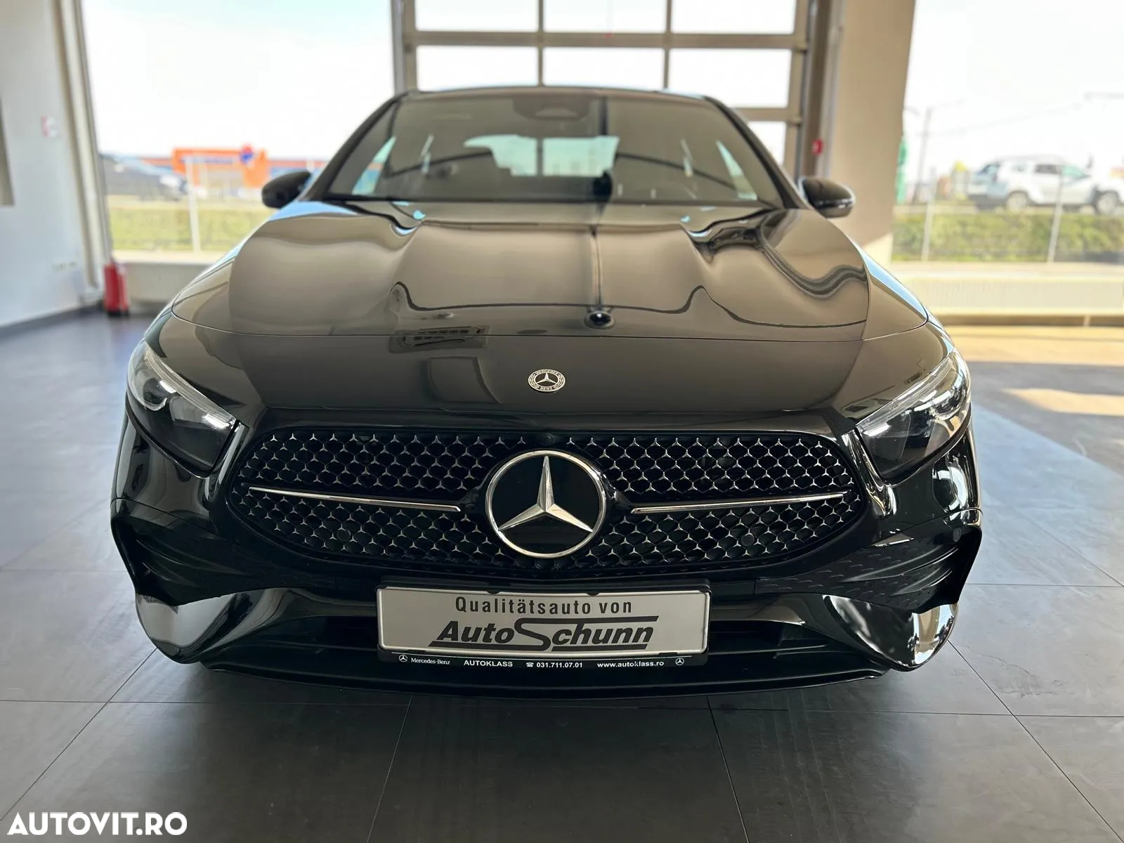 Mercedes-Benz A 200 7G-DCT AMG Line - 3